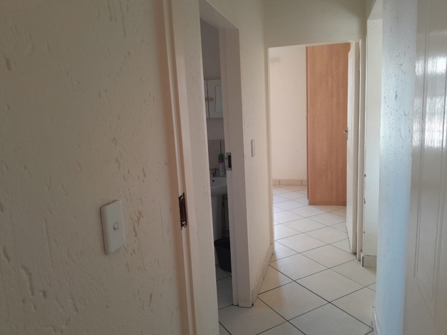 2 Bedroom Property for Sale in Waterval East North West